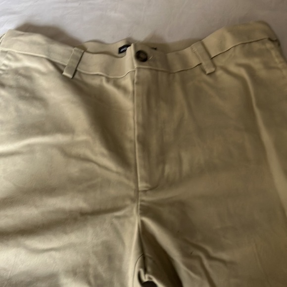 NEW Dockers Classic Fit 32x32 khaki - Picture 4 of 6